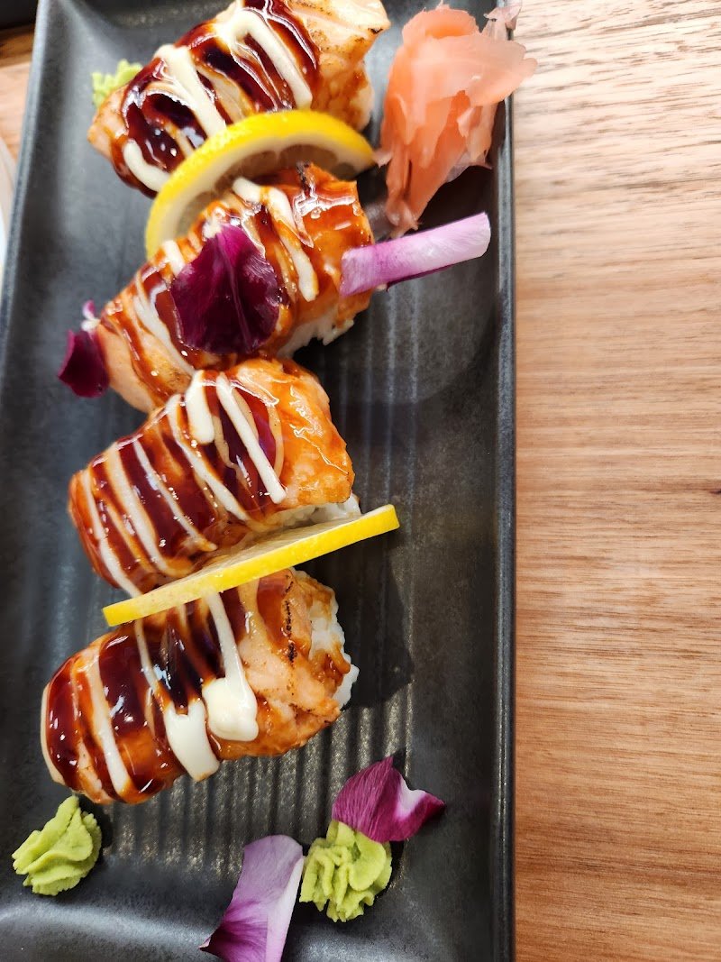 Hi Sushi Newtown photo 9