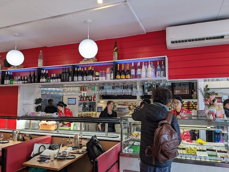 Hi Sushi Newtown photo 5