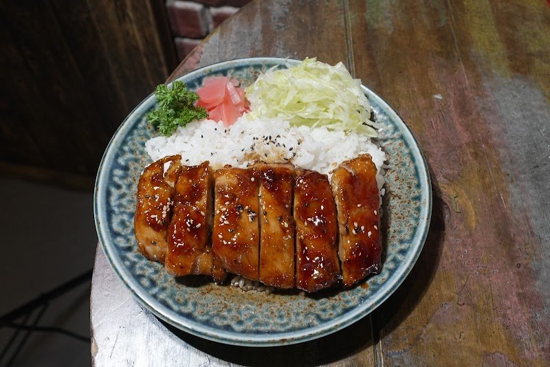 Sushia Sushi Roll & Fresh Bar photo 4