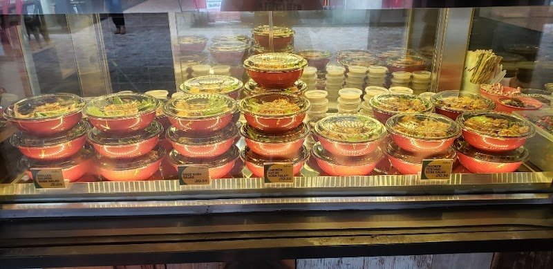 Sushia Sushi Roll & Fresh Bar photo 9