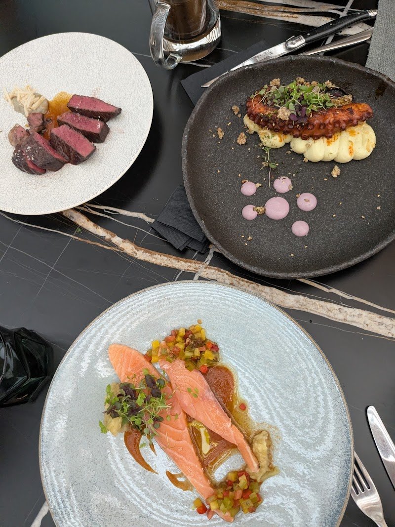 Kuro Bar & Dining photo 4